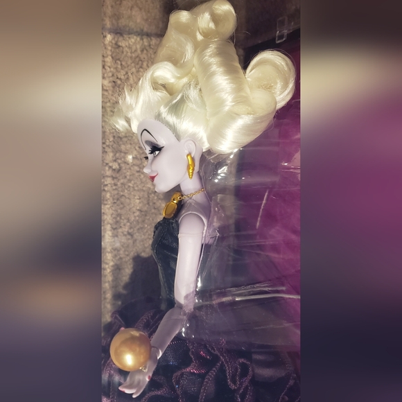 Disney Store Villains Designer Collection URSULA Doll - Picture 4 of 11